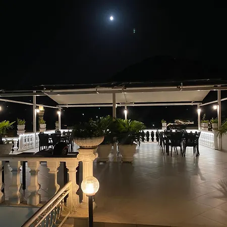 Arben Elezi Konukevi Berat