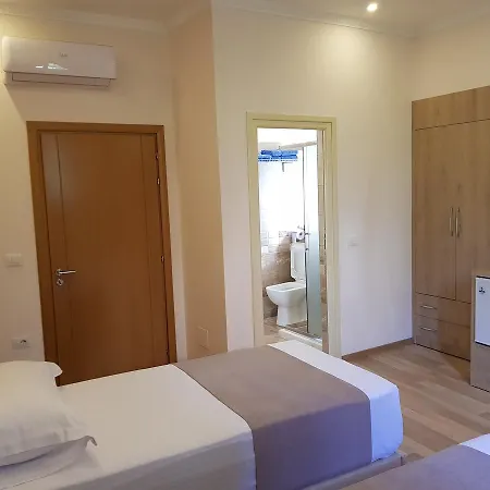 Arben Elezi Гостевой дом 3*