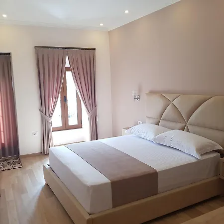 Arben Elezi Gasthuis Berat